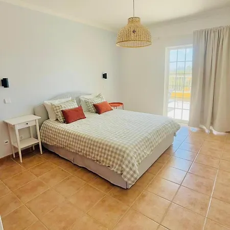 Ferienhaus Pera-moradia T3 *