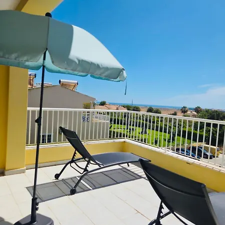 Pera-moradia T3 Ferienhaus