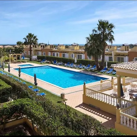 Pera-moradia T3 Ferienhaus *